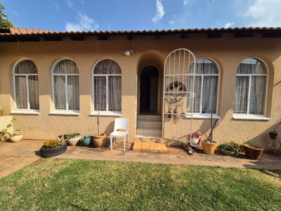 2 Bedroom Property for Sale in Heuwelsig Free State